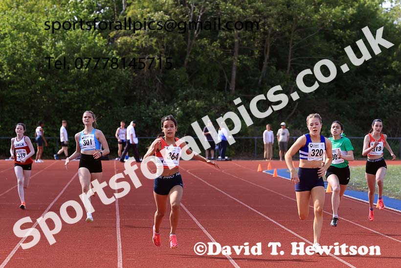 Girls under-15s 200 metres, 2025 North Eastern Track and Field Champs., Shildon, County Durham. Photo: David T. Hewitson/Sports for All Pics